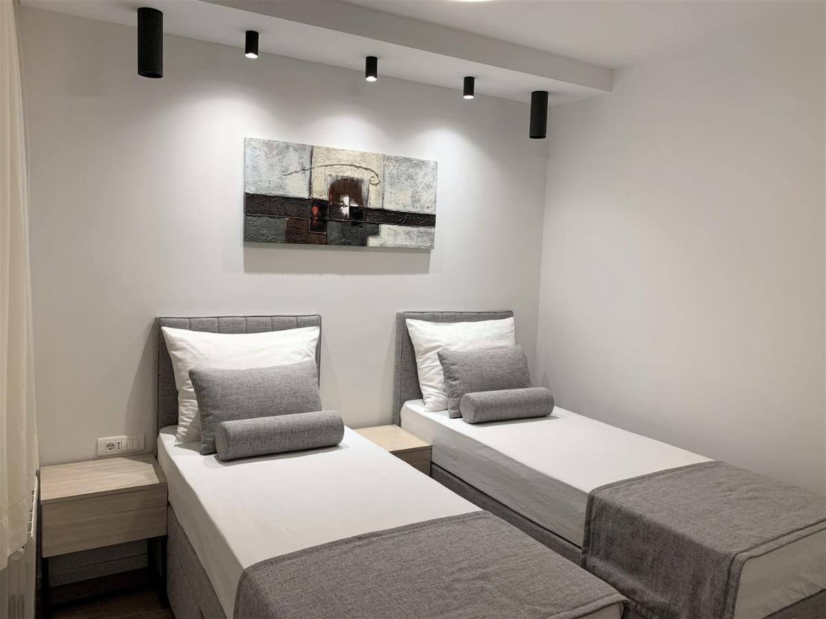 Villa Fani - Apartments In Trogir Exteriör bild